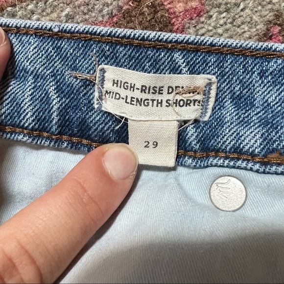 Madewell high-rise denim mid-length shorts - Picture 11 of 12
